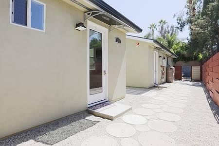 3rd image of 23111 Erwin St #C