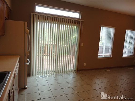 5th image of 22310 W Niagara Ct