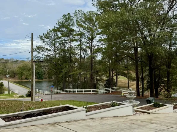 319 Ridgeway Dr, Enterprise, AL 36330