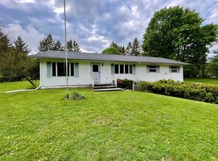 347 Overlook Rd, Pleasant Valley, NY 12569