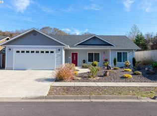 5156 Versant Dr, Florence, OR 97439