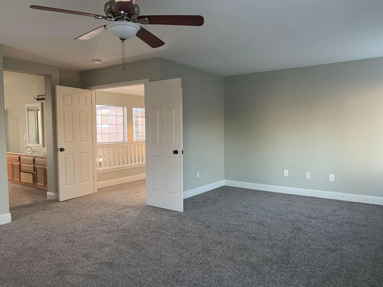 5 bed, 3061 sqft, $3,600 — Photo 4