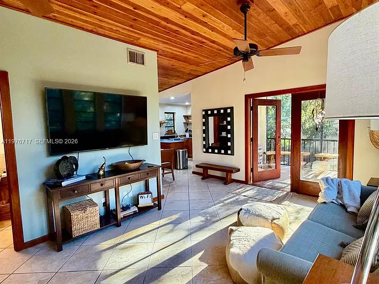 1615 Harbor Dr — Photo 18