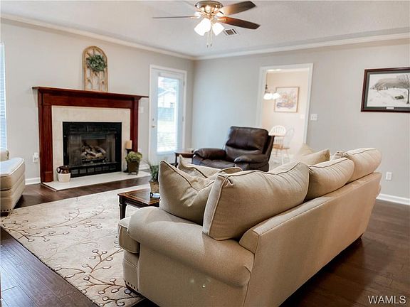 5th image of 11495 Fox Chase Dr