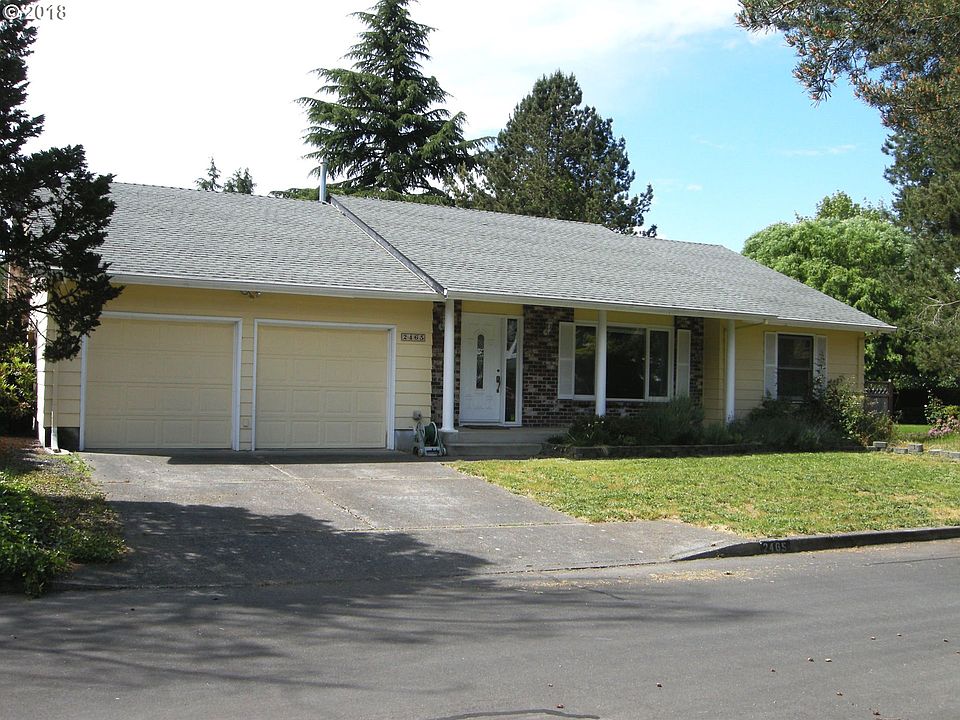 1st image of 2465 SE Clover Ct