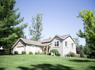 4142 Autumn Crest Dr, Hamilton, MI 49419