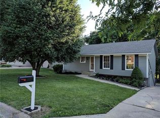 14702 Pine View Dr, Grandview, MO 64030