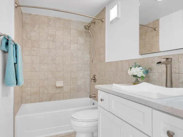 302 East 19th Street 3B image 8 of 9