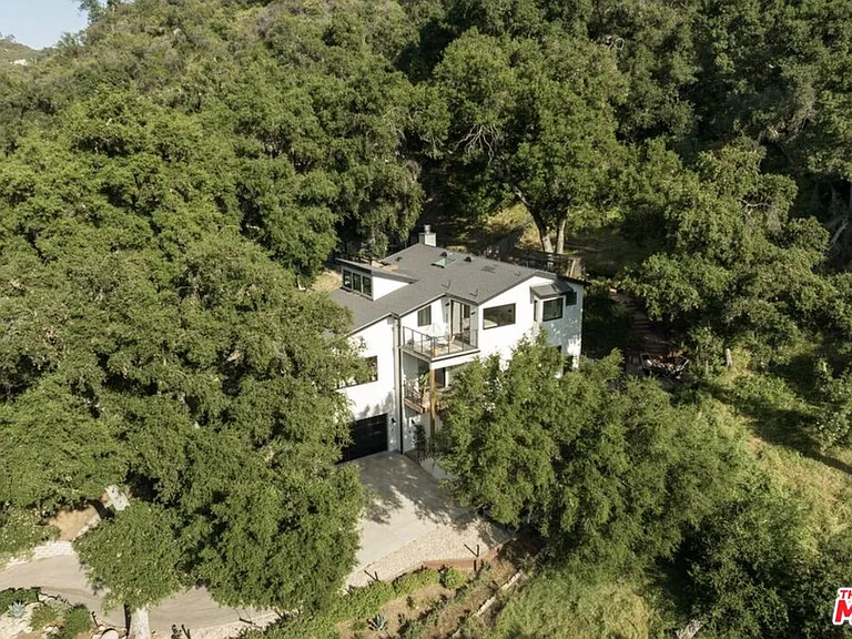1149 Old Topanga Canyon Rd — Photo 1
