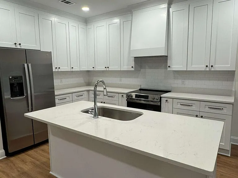113 Longpoint Dr #B — Photo 5
