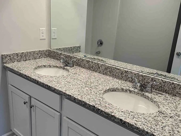 271 Oakwood Dr — Photo 8