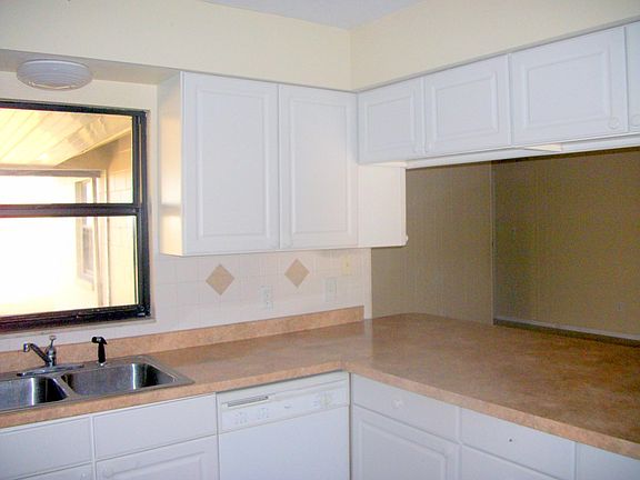 2nd image of 10315 Bridlewood Ave