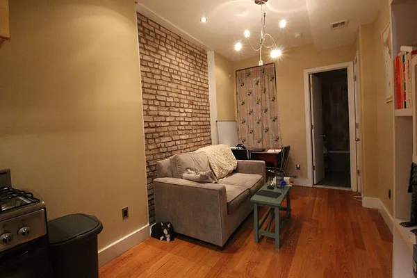 Rented by Nooklyn NYC LLC | media 36