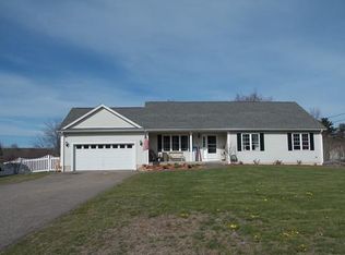 195 Oakham Rd, Barre, MA 01005