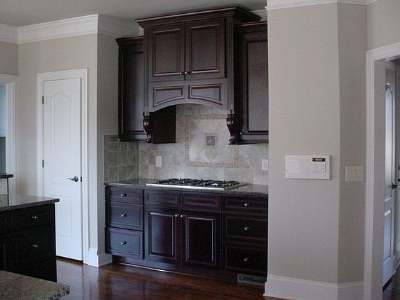 This decorative hood is over the 5 burner cook top.