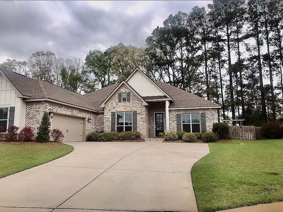 257 Fennec St 
FoxHollow 
