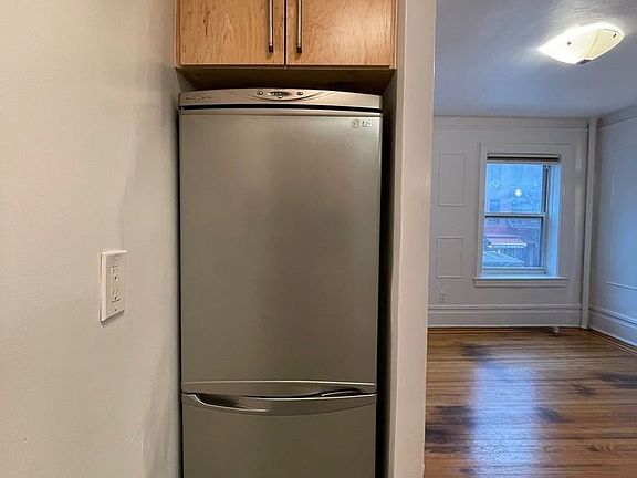 4th image of 51 Greenwich Ave #1F