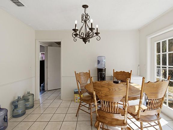 4th image of 156 County Road 208