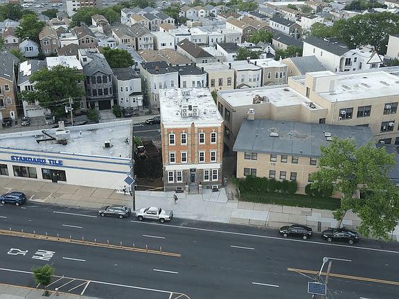 2nd image of 3539 Kennedy Blvd #5535434