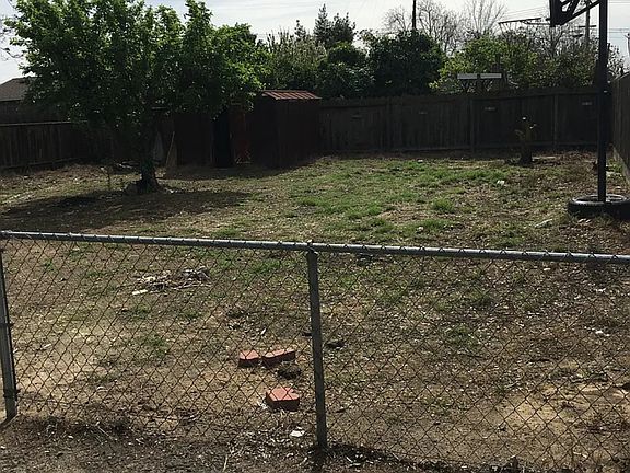 5th image of 1730 Bonnie Brae Ave