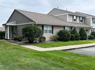 665 Center St UNIT 808, Ludlow, MA 01056