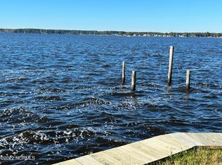 401 Edgewater Rd, Washington, NC 27889