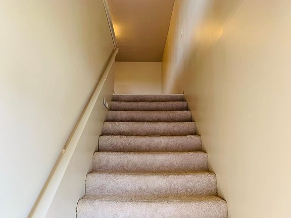 4th image of 1207 Wyatt Ln APT B