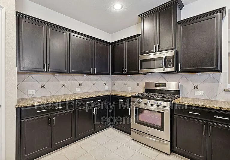 812 Gray Fox Dr — Photo 9