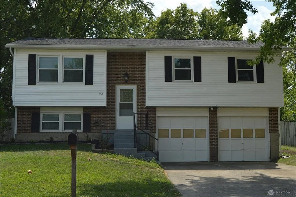 161 Lexington Farm Rd photo 1