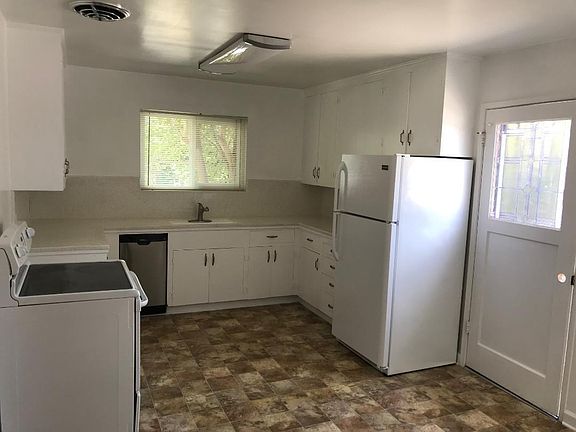 5th image of 590 Carlos Ave