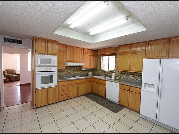 4th image of 10027 Fenway Dr