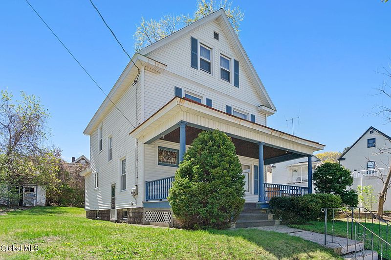 2nd image of 418 Plymouth Avenue