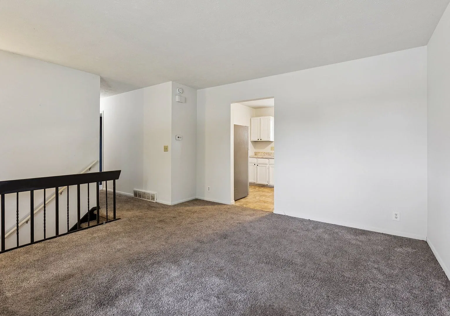 3-Bedroom Home with Large Fenced Yard — Photo 4
