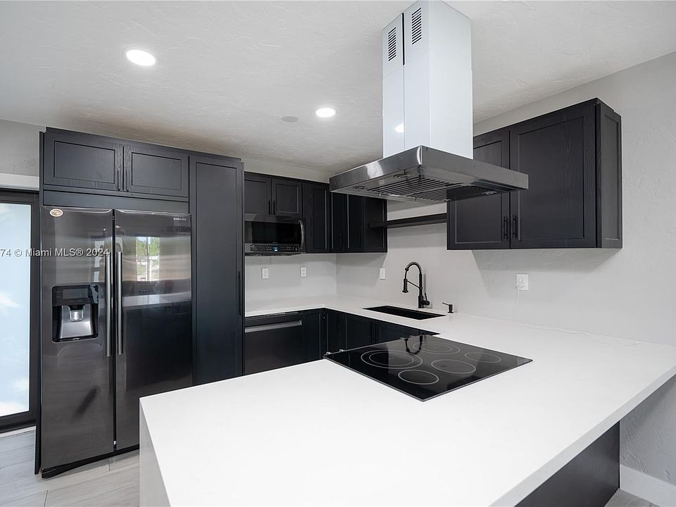 1st image of 300 Seaman Ave