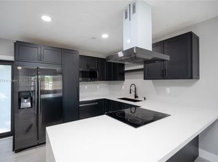 300 Seaman Ave, Opa Locka, FL 33054