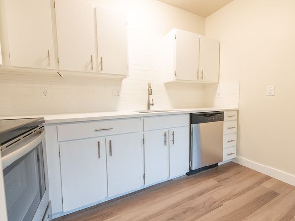 6235 SW Burlingame Ave APT 201