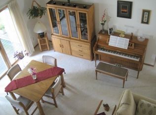 133 Pine Ridge Trl, Madison, WI 53717