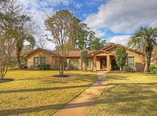5902 Echo Lake Ln, Houston, TX 77069
