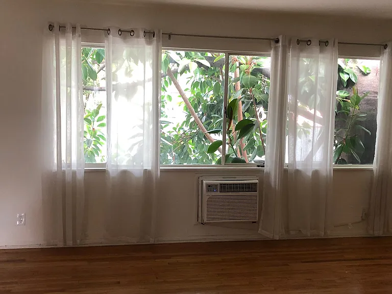 1479 N Havenhurst Dr #2 — Photo 80