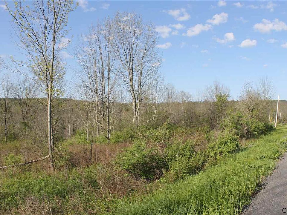 1st image of 418 Saddlemire Hill Rd