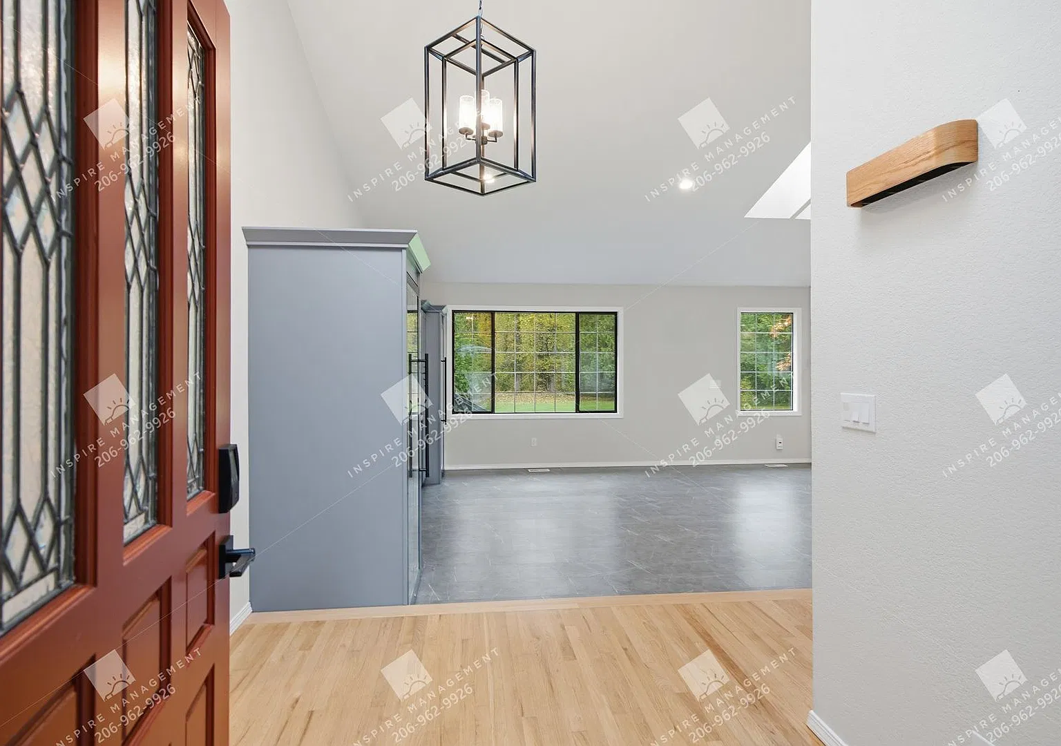 Remodeled 5 Bed / 3 Bath on 2.5+ Acres - Outdoor Fireplace & Hot Tub — Photo 1