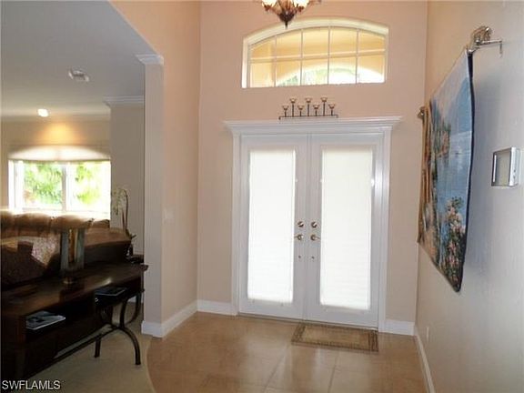 3rd image of 2914 SW 10th Pl