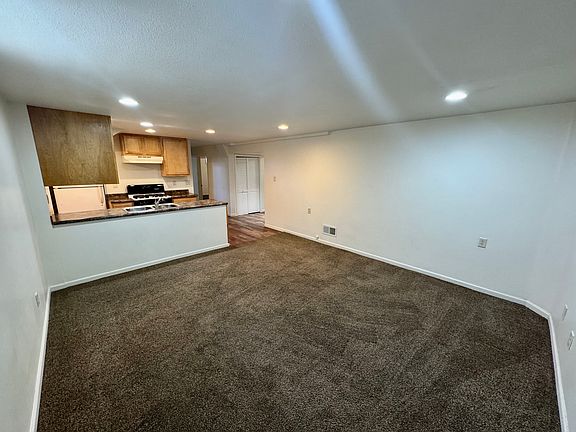 5th image of 2219 5th St #2