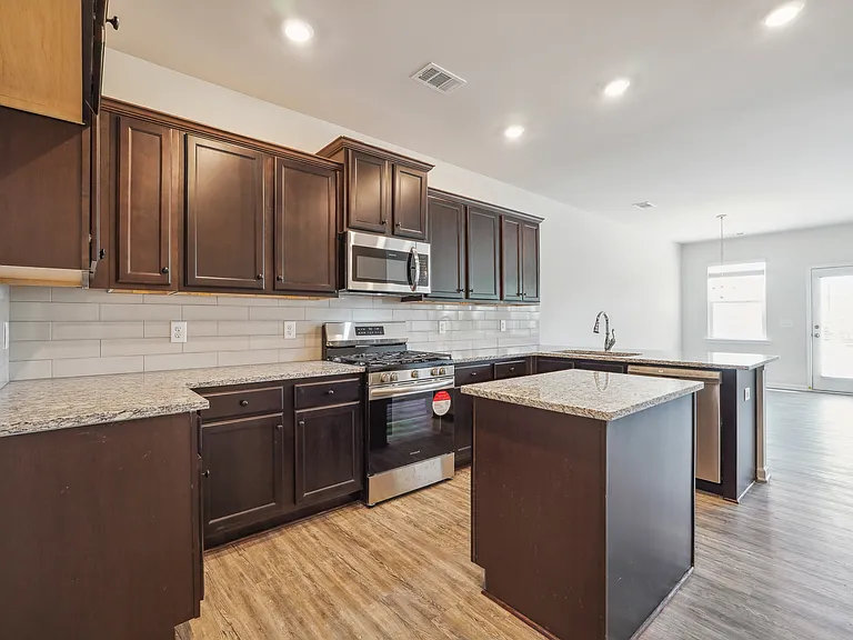 60 Briarwood Dr — Photo 12