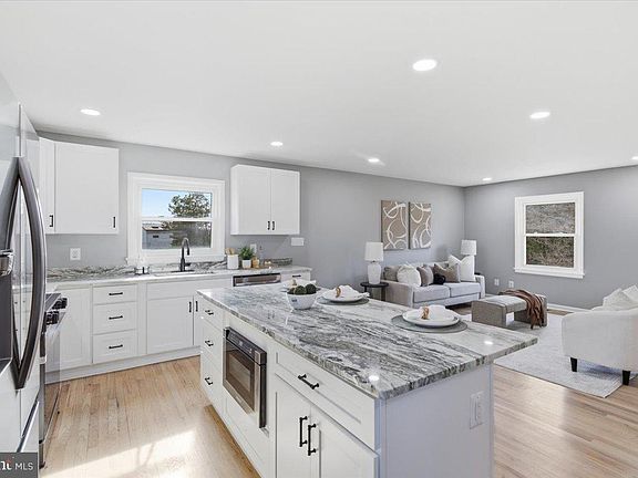 3rd image of 15810 Letcher Rd