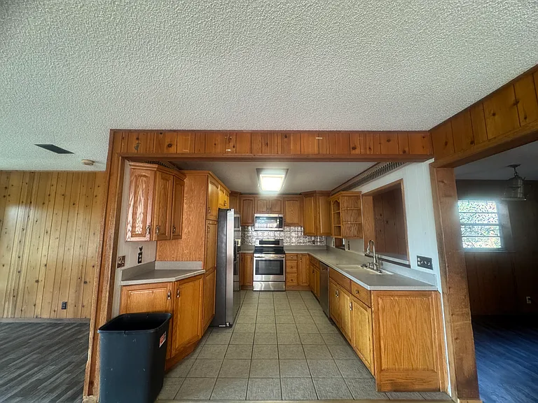 2565 Absher Rd — Photo 15