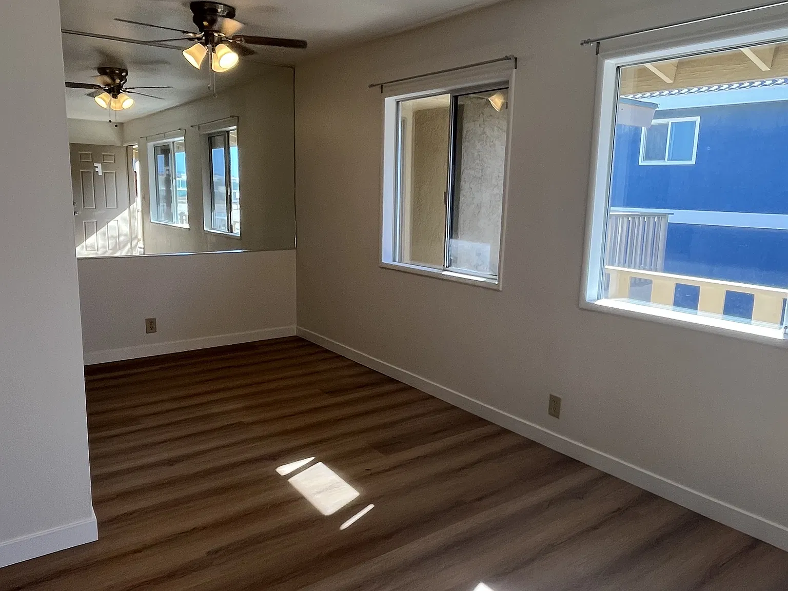 5150 Neptune - F — Photo 3
