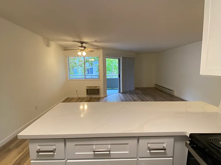 Deer Park Apartments - 95-99 Professional Center Pkwy — Photo 11