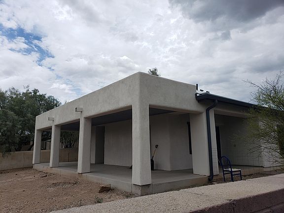 2nd image of 880 S 10th Ave