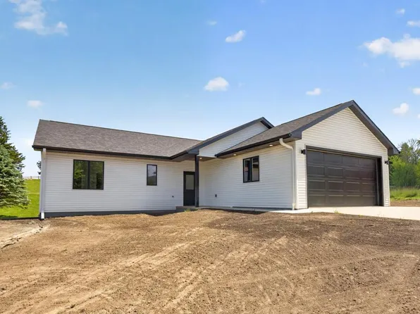 416 Parkside Dr SE, Preston, MN 55965